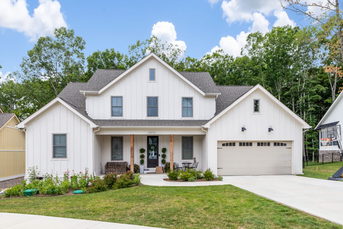 Modern Farmhouse custom home in Lookout Mountain, TN — Baker Homes