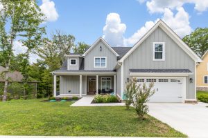 Contemporary custom home in Riverview, TN — Baker Homes